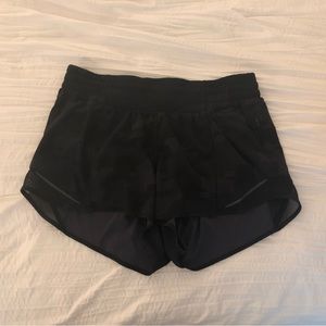 Lululemon Hotty Hot High-rise Lined Short 2.5”